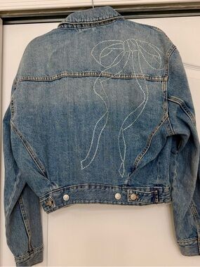 Zara Light Blue Denim Jacket with Black Collar rhinestone bow